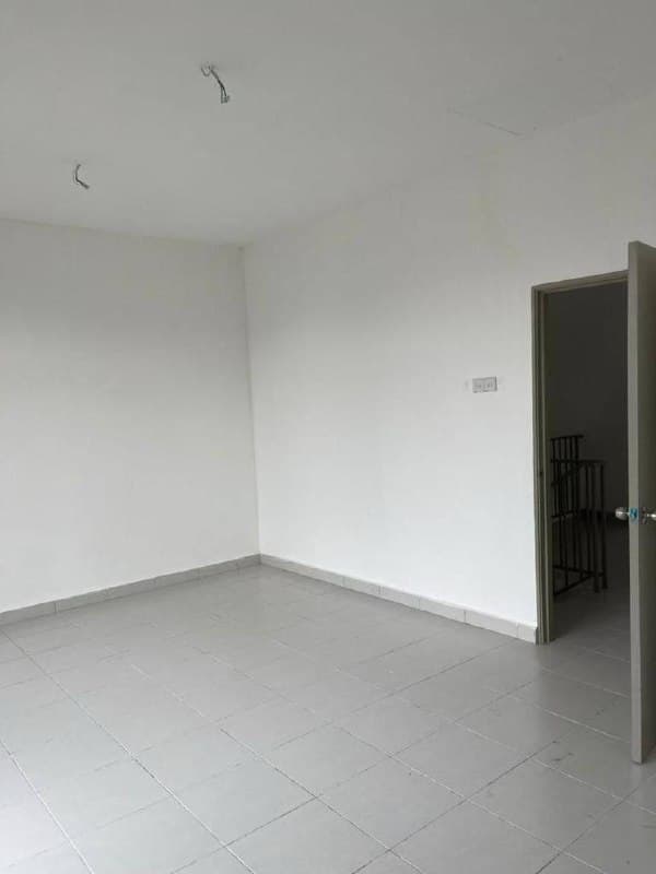 Single storey terrace house Taman Segamat Baru 7