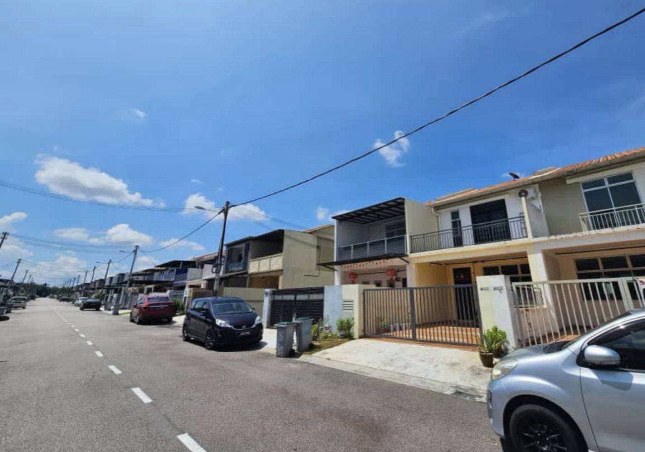 Single storey terrace house Taman Segamat Baru