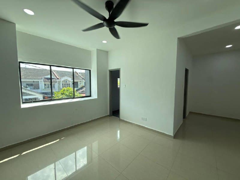 Double Storey Low Cost Permas Jaya – photo 1