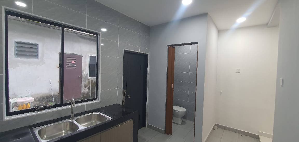 Block E Bandar Putra Kulai 15