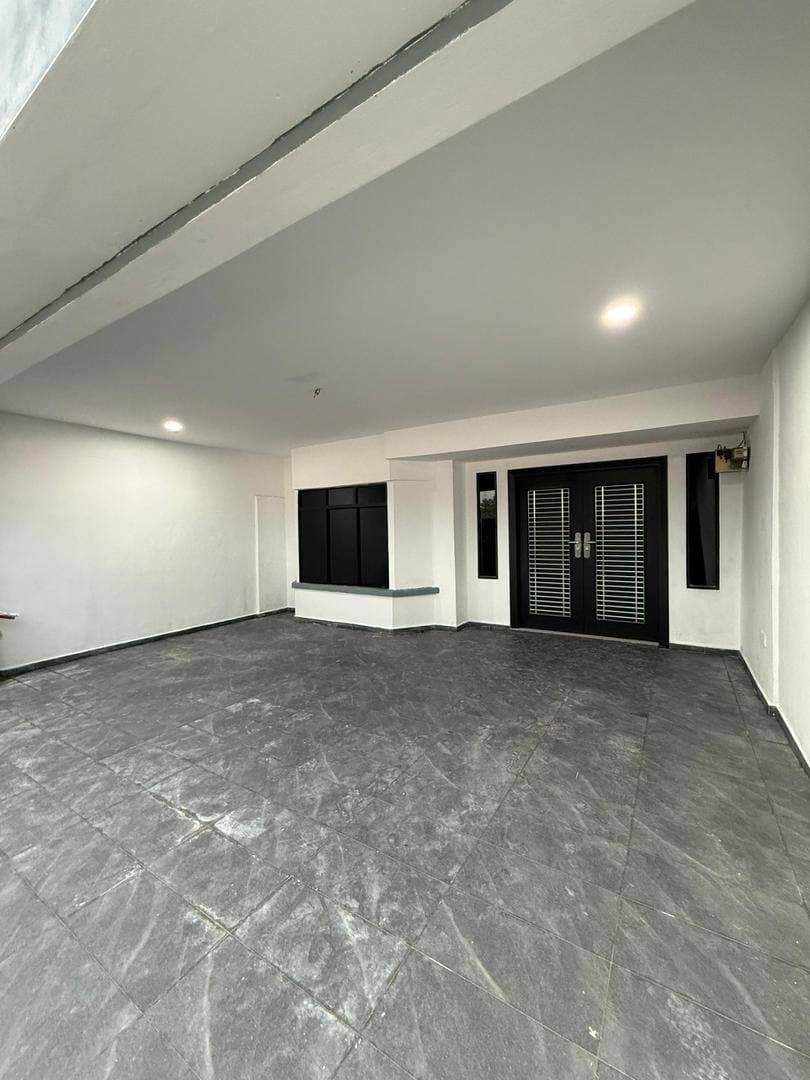 Double Storey Low Cost Endlot Taman Damai Jaya 12