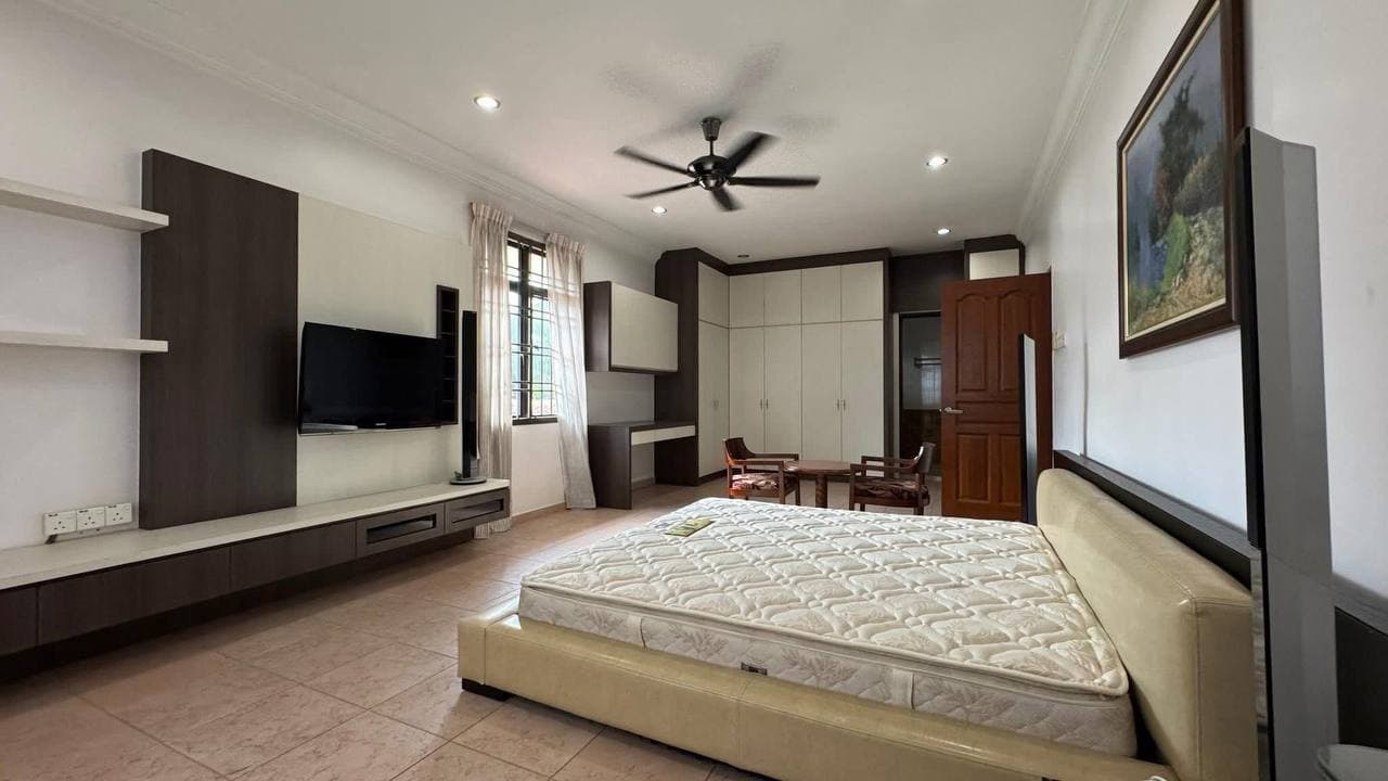 2-Storey Bungalow Taman Rinting 13