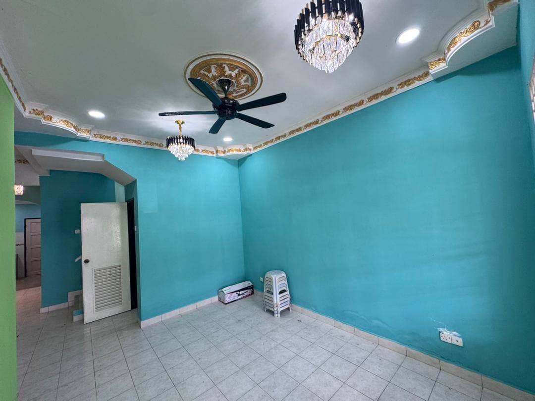 Double storey terrace house Bandar Seri Alam 5