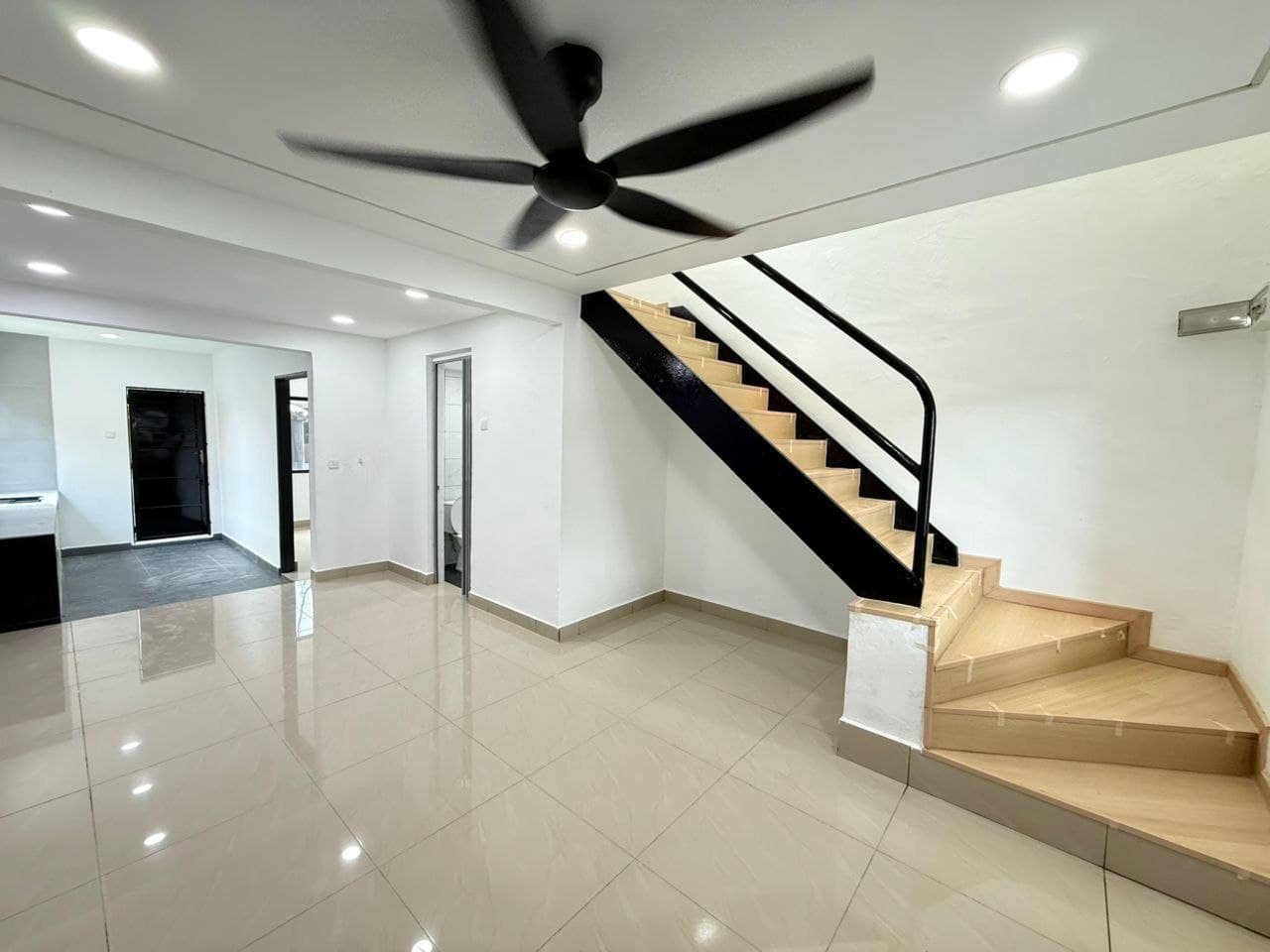 Double Storey Low Cost Endlot Kulai Saleng 11