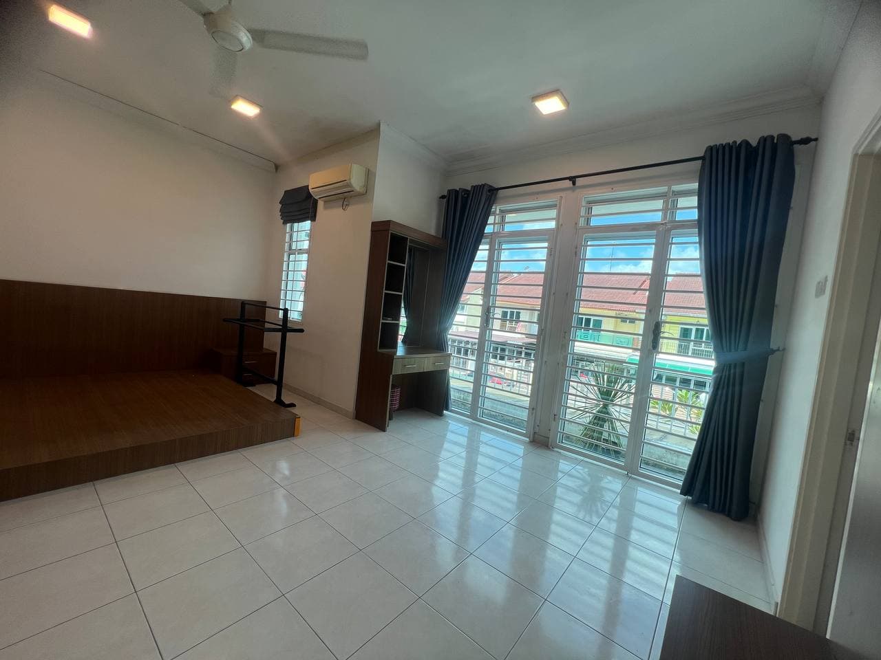 Double Storey Terrace (Intermediate Unit) Jalan Jasa, Rini Hills 2