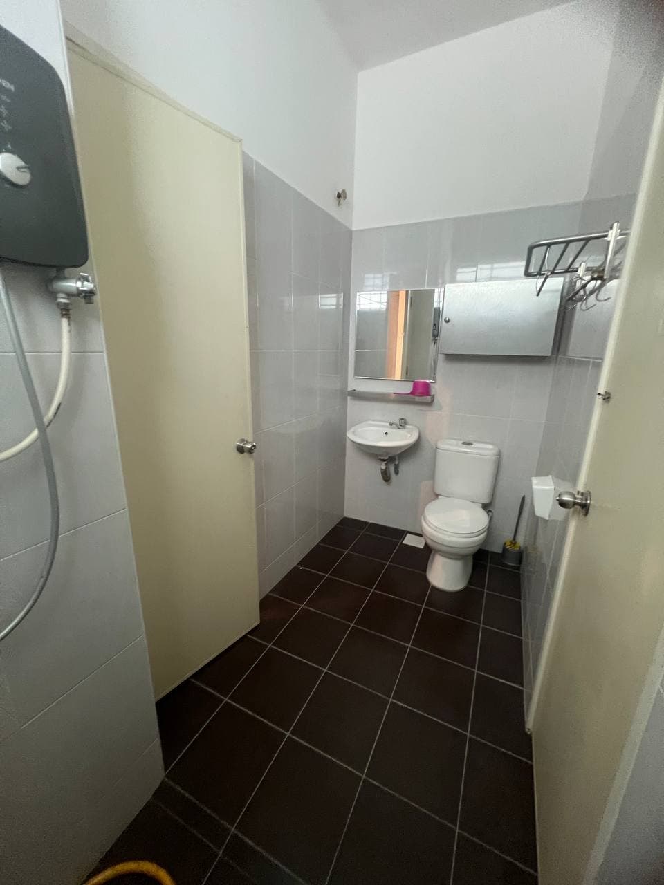 Double Storey Terrace (Intermediate Unit) Jalan Jasa, Rini Hills 8