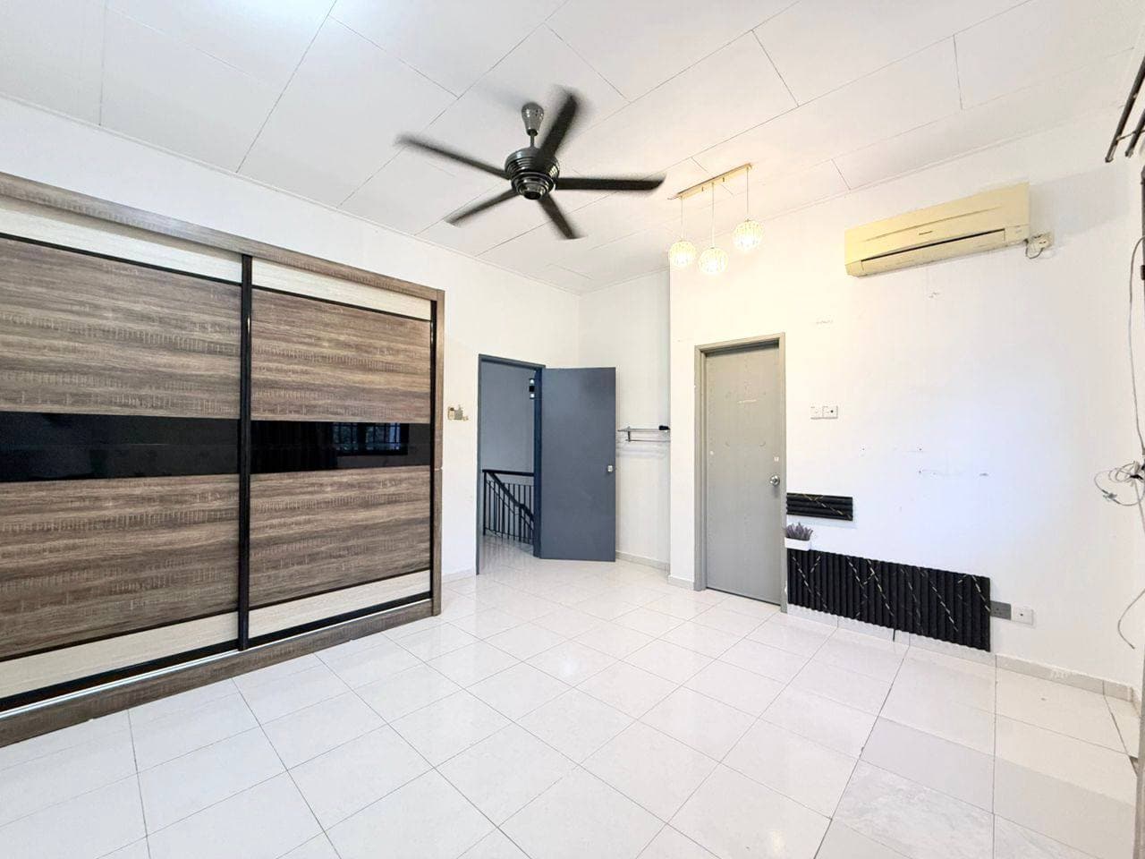 Double Storey Terrace Taman Nusa Indah @ Kiara Hill 4