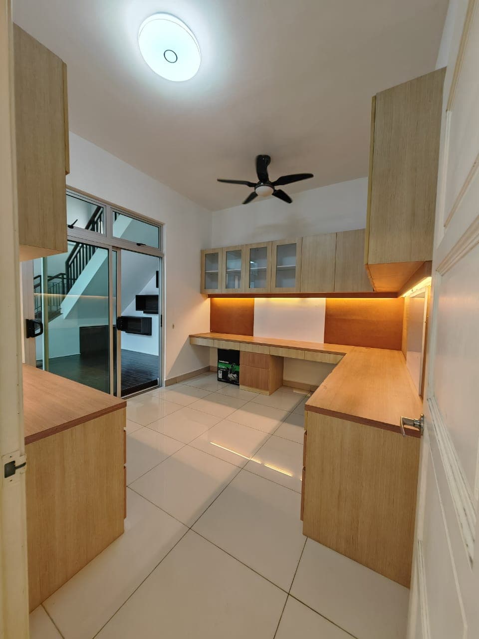 2.5 Storey corner lot Sutera Utama 4