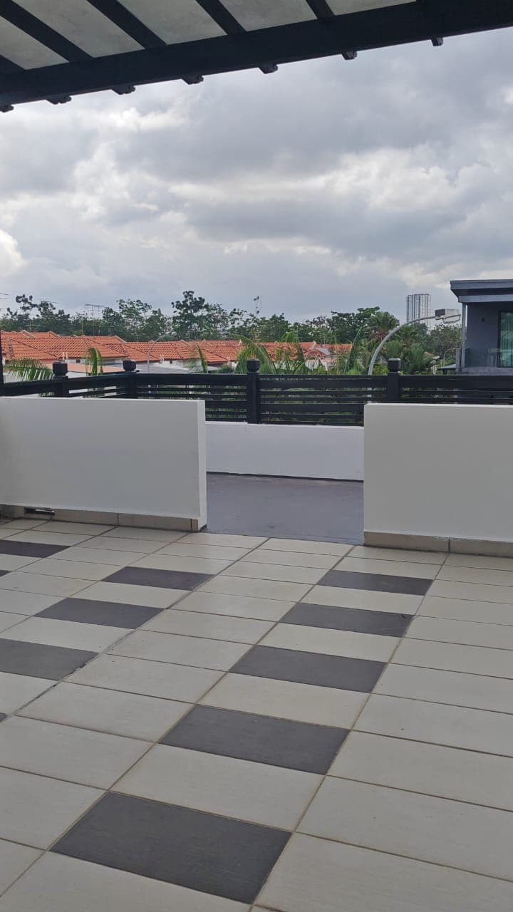 2.5 Storey corner lot Sutera Utama 18