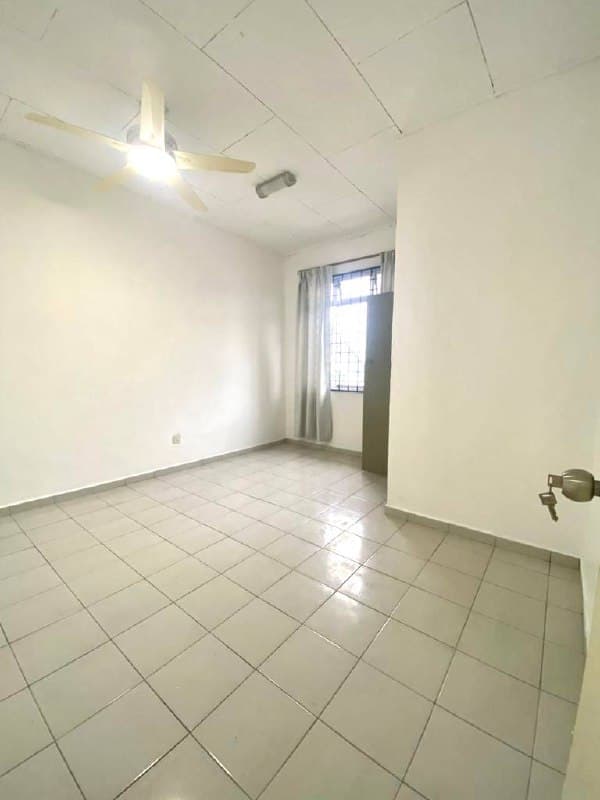 1.5 Storey Semi-D Taman Megah Ria 4