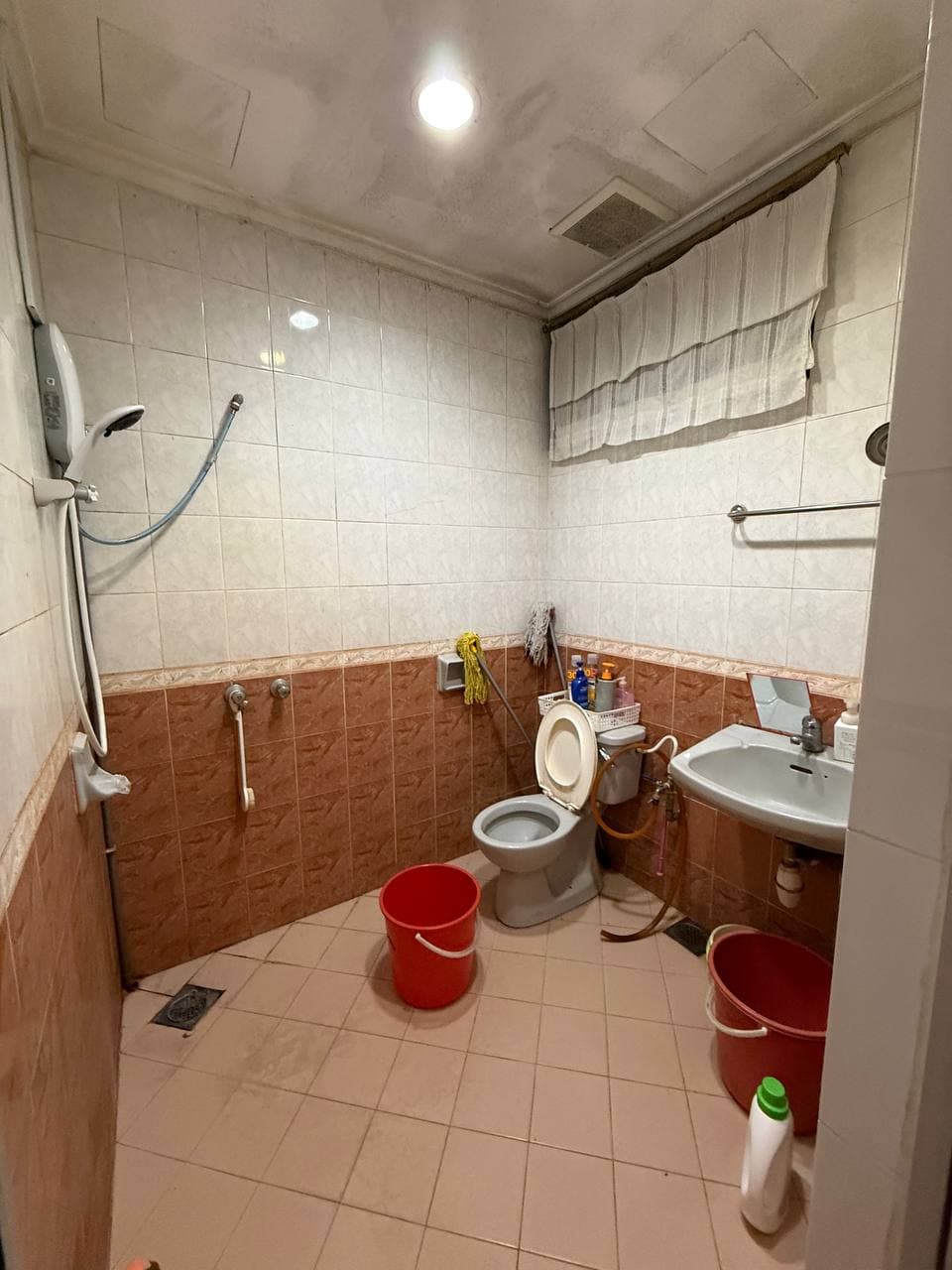 Apartment Dati Halimah 9