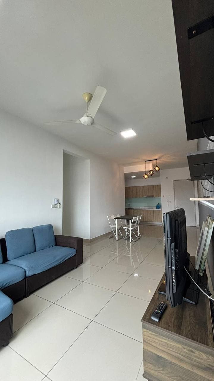 Service Apartment (Intermediate) Meridin Bayvue Apartment 2