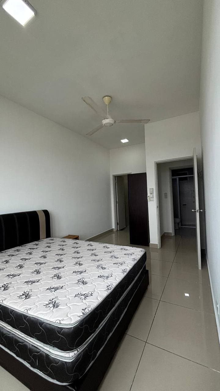 Service Apartment (Intermediate) Meridin Bayvue Apartment 5