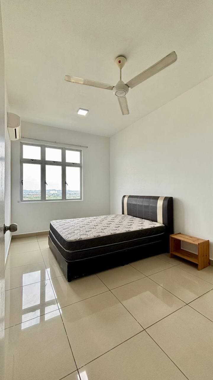 Service Apartment (Intermediate) Meridin Bayvue Apartment 4