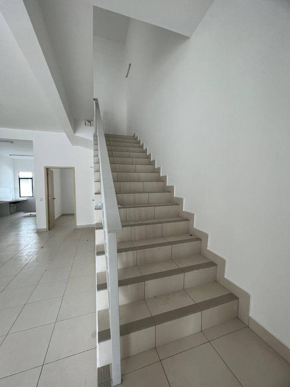 Double Storey Terrace House MERIDIN EAST (HAZEL) 6