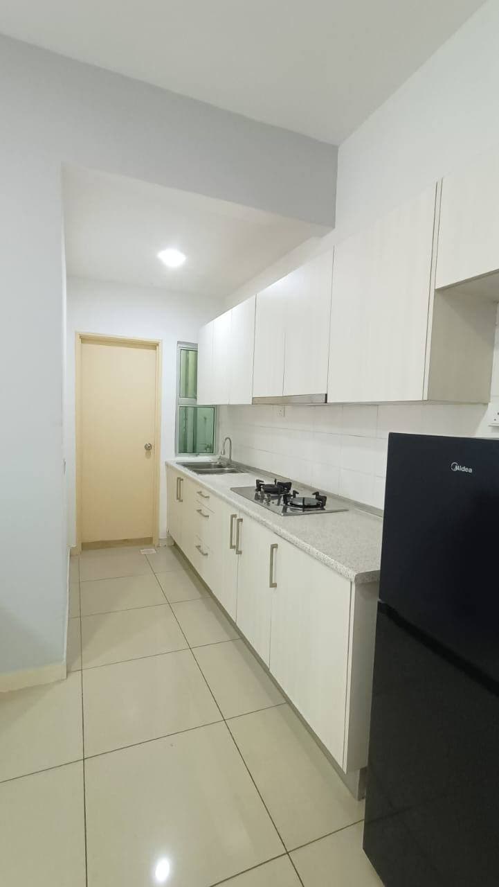 Service Apartment (Middle Floor) - Intermediate Greenfield Regency 3