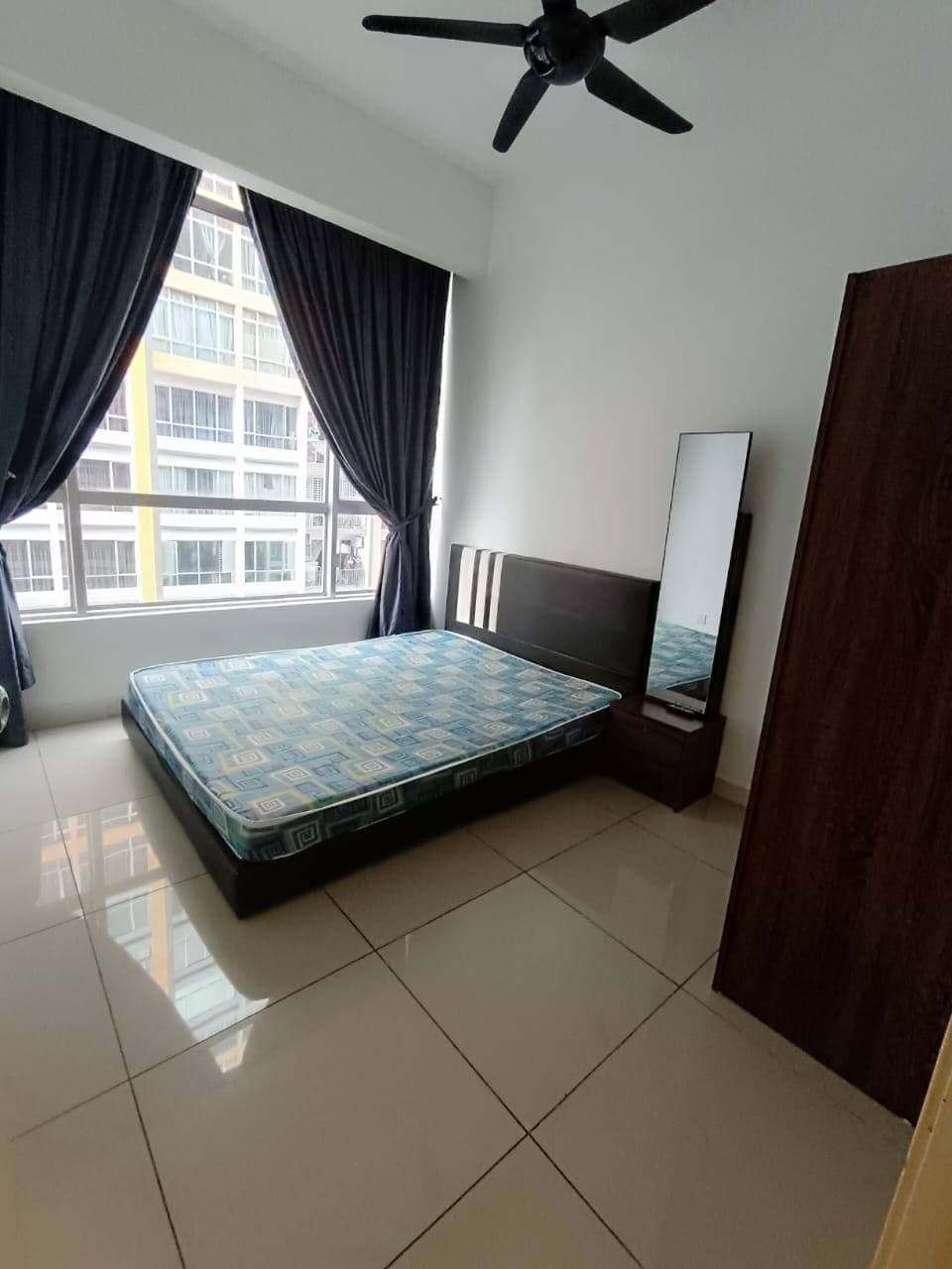 Service Apartment (Middle Floor) - Intermediate Greenfield Regency 4