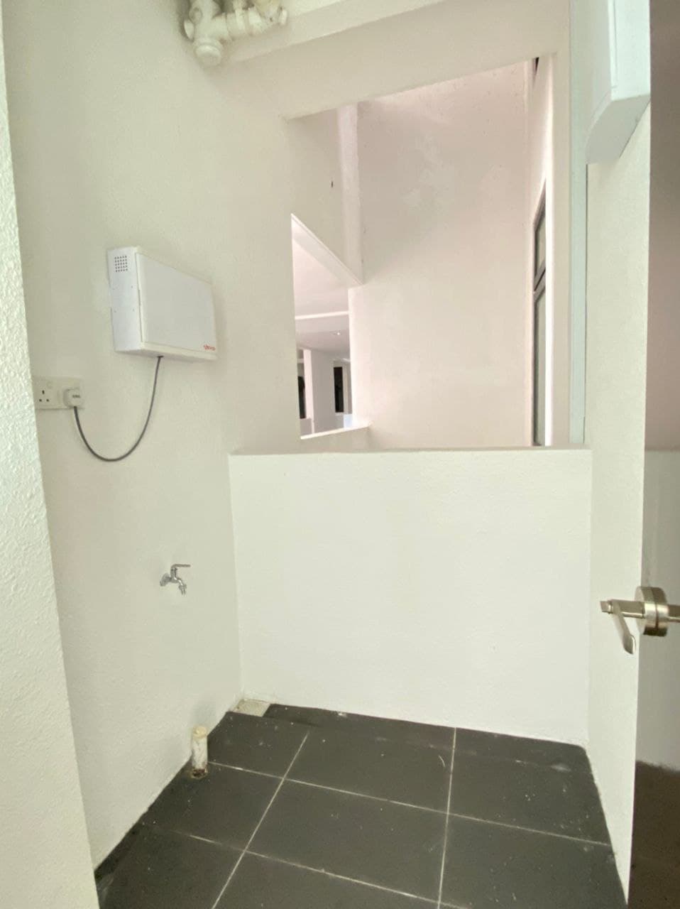 8scape Residence Taman Perling 8