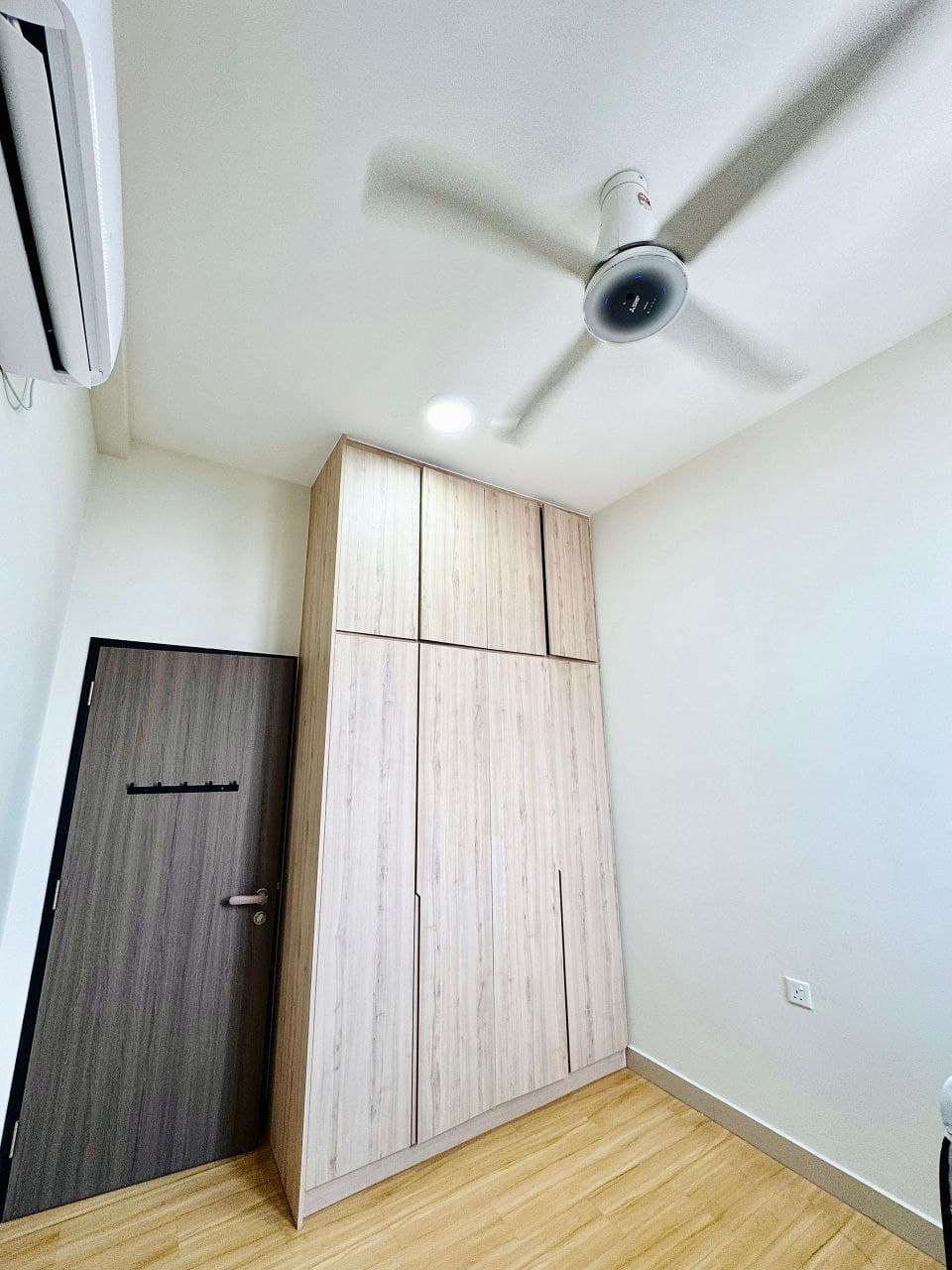 Service Residence Twin Tower @ CIQ 8