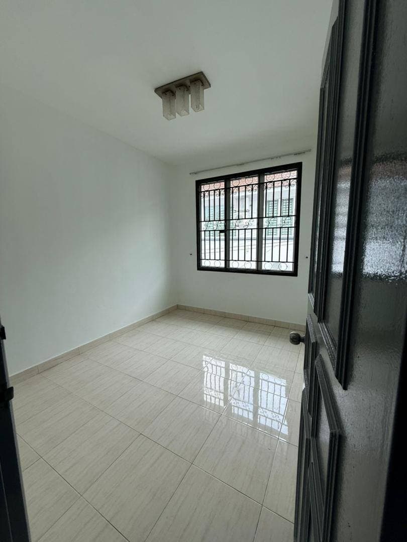 Double storey Taman Austin Perdana 6
