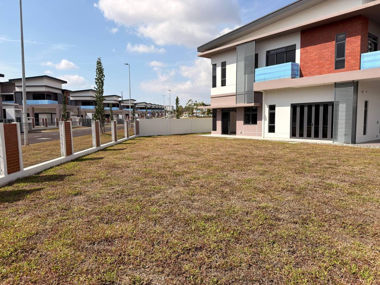 Double Storey SEMI D Bandar UDA Utama 4