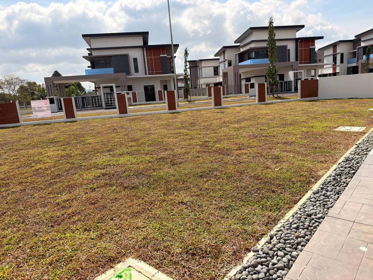 Double Storey SEMI D Bandar UDA Utama 5