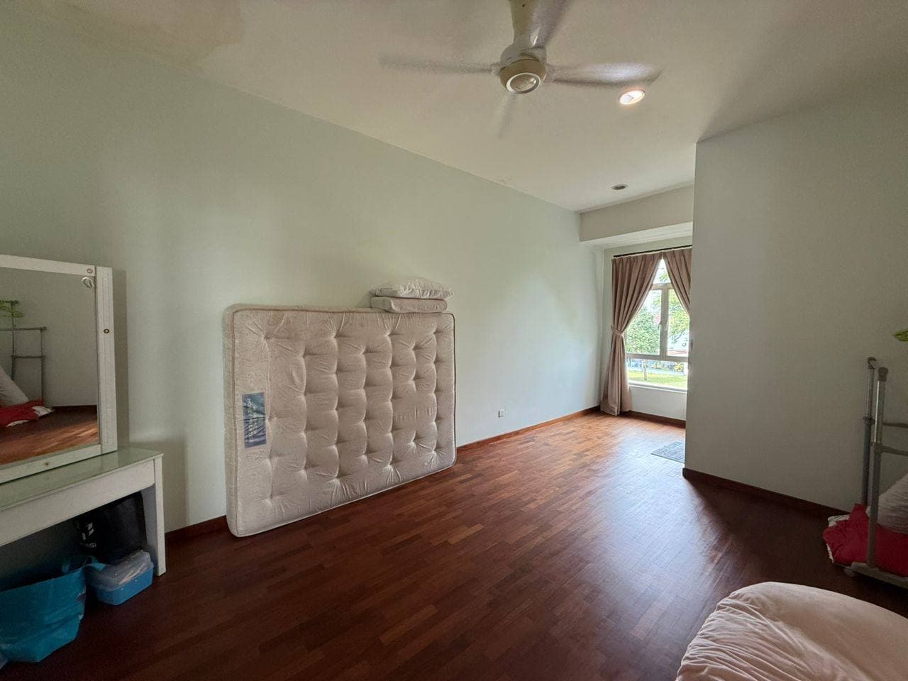 Double Storey Semi-Detached House Horizon Hills 4