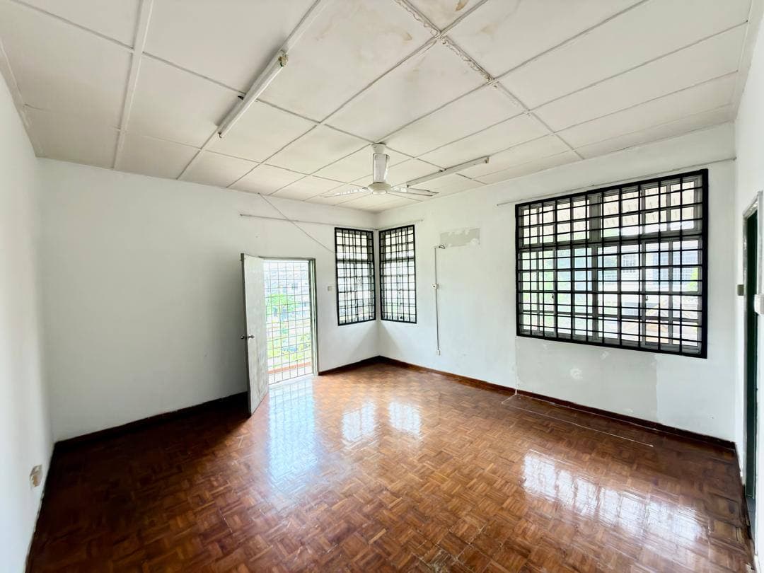 Double Storey Semi D Corner Lot Taman Munsyi Ibrahim 3