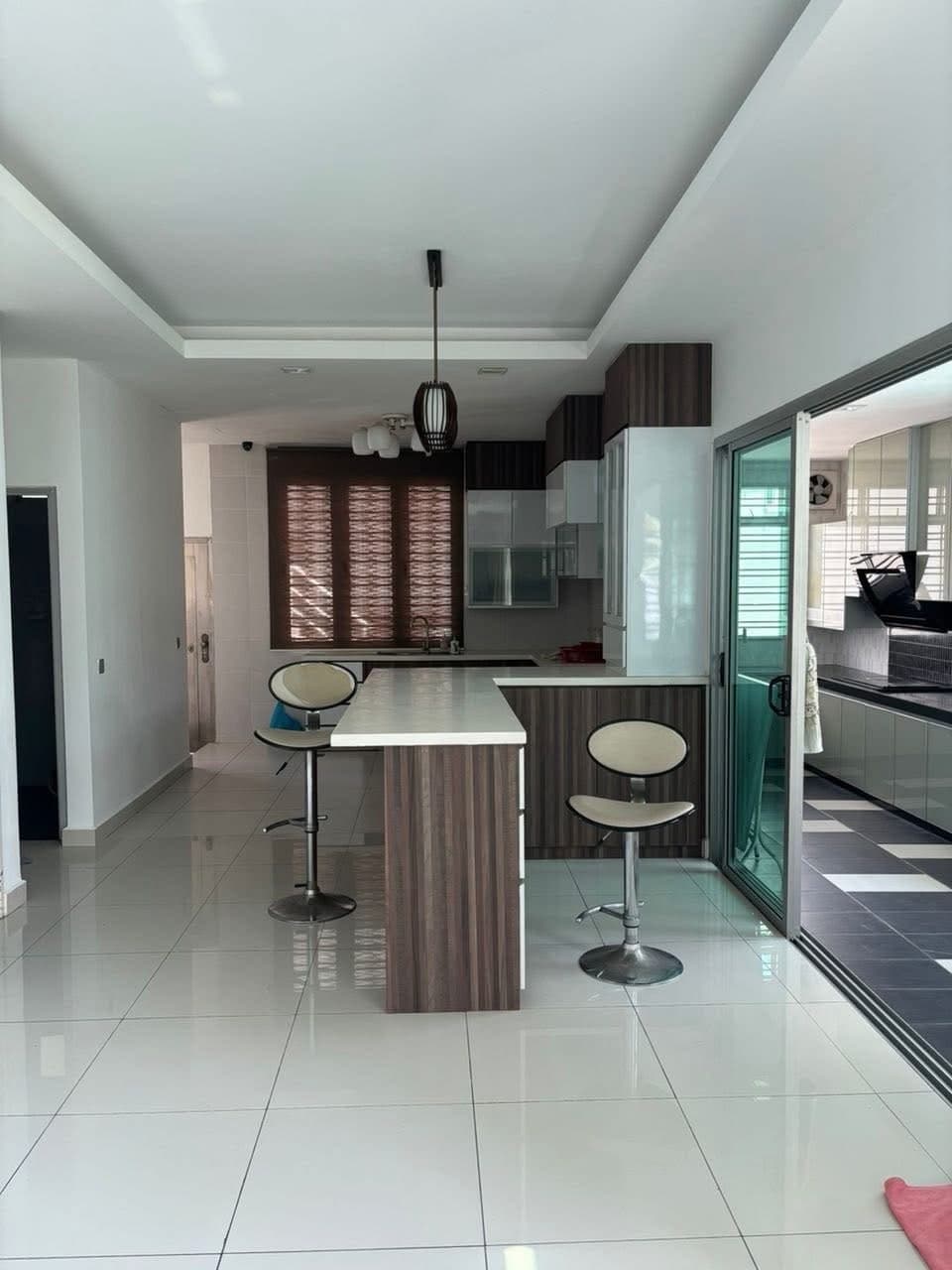 2.5 Storey Corner Sutera Utama 6