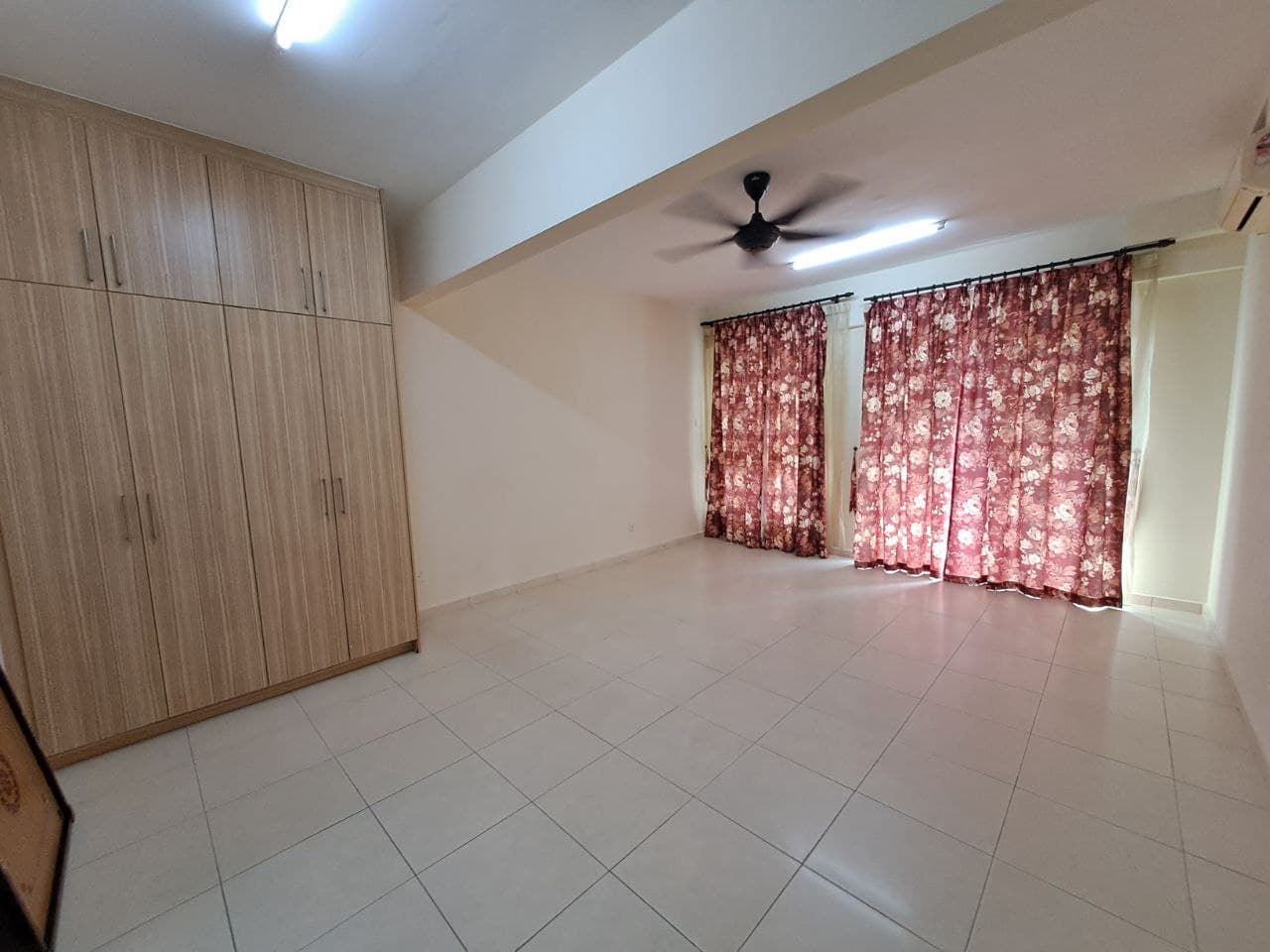 Apartment Mutiara Rini 4