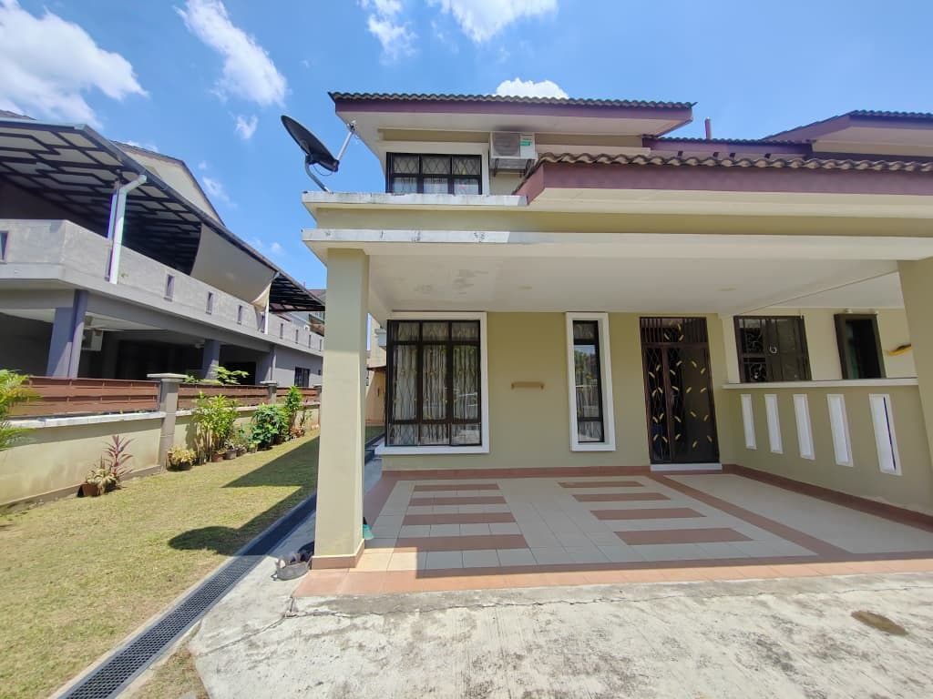 Double Storey Cluster House Taman Seri Austin 2