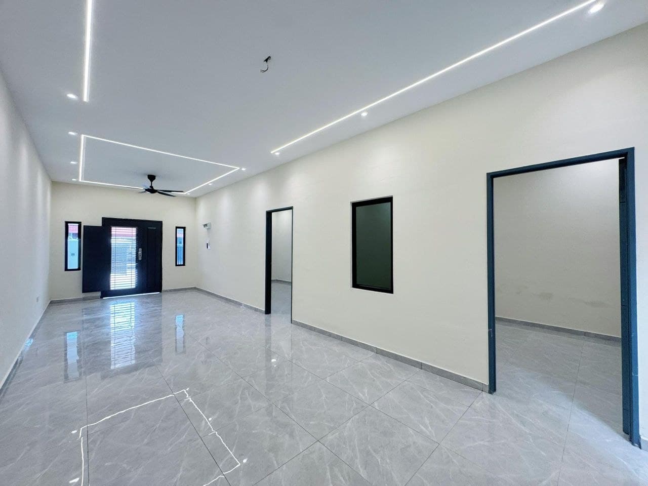 House Gelang Patah – photo 1