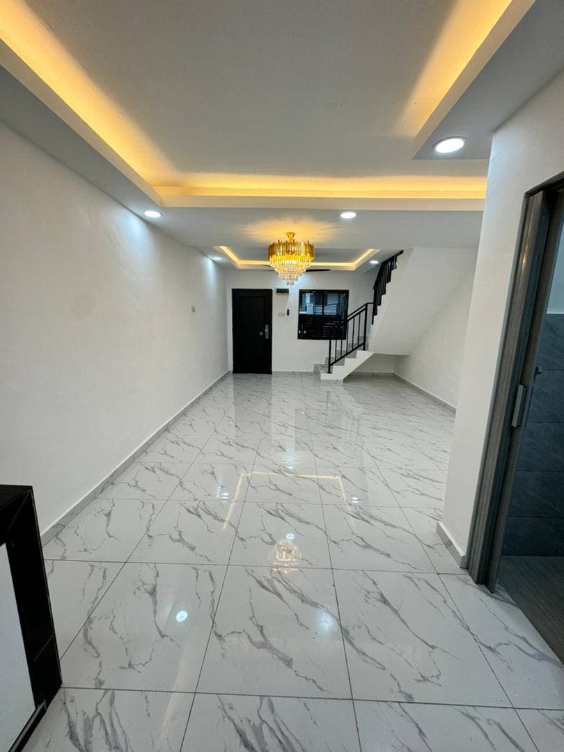 Low Cost Flat Selesa Jaya – photo 1