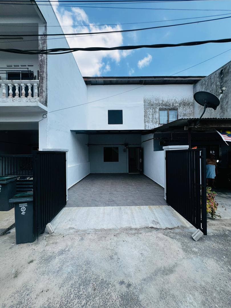 Double Storey Low Cost Taman Plentong – photo 1