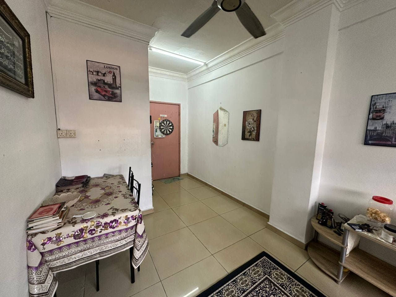 Low Cost Flat (Level 5) Taman Molek – photo 1