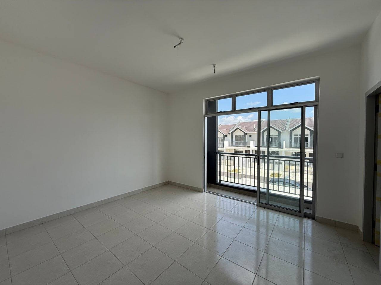 Double Storey Intermediate Meridin East (Hazel) – photo 1