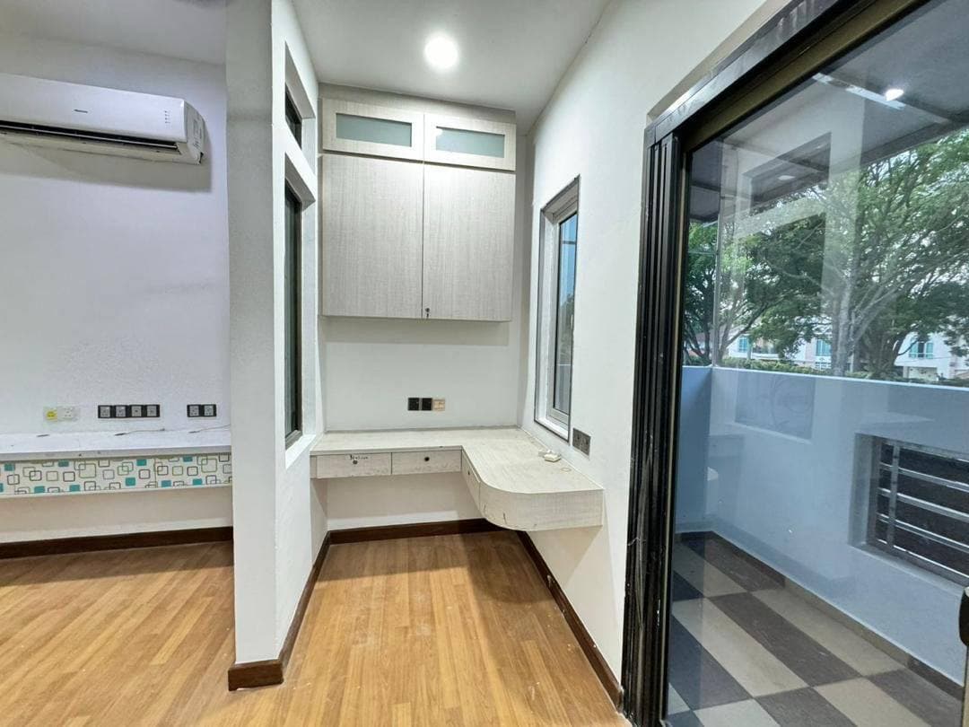 Semi-D Taman Desa Tebrau 17