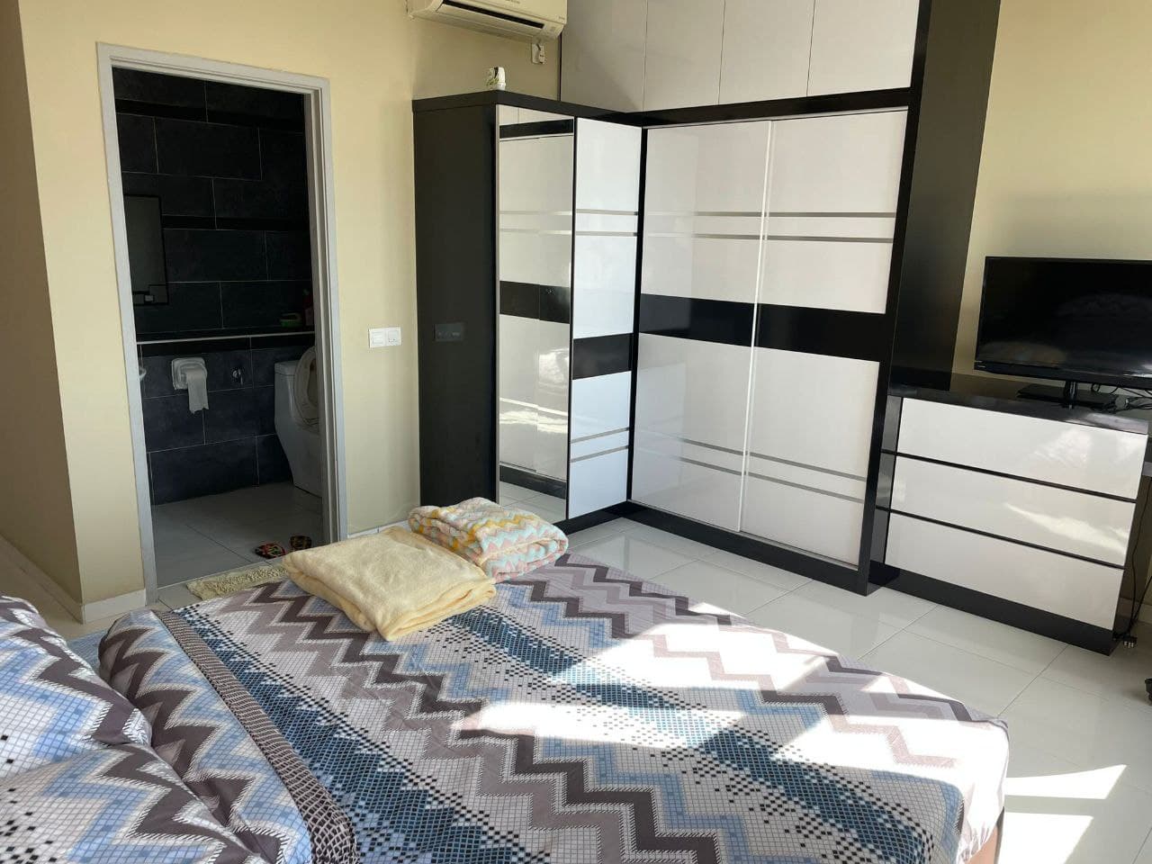 Executive Suite Bukit Indah 5