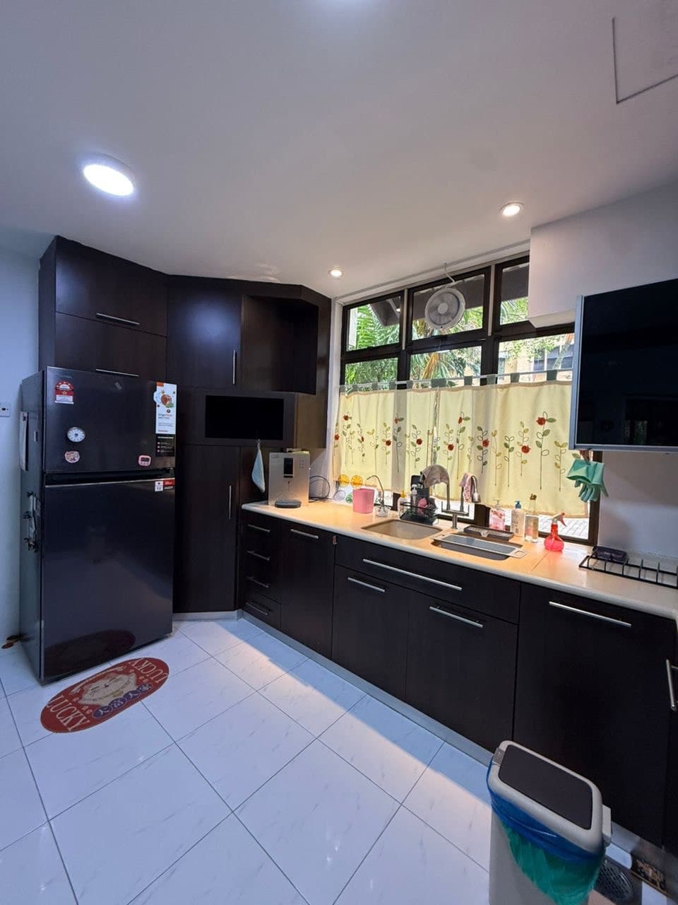 Condominium Taman Pelangi 8