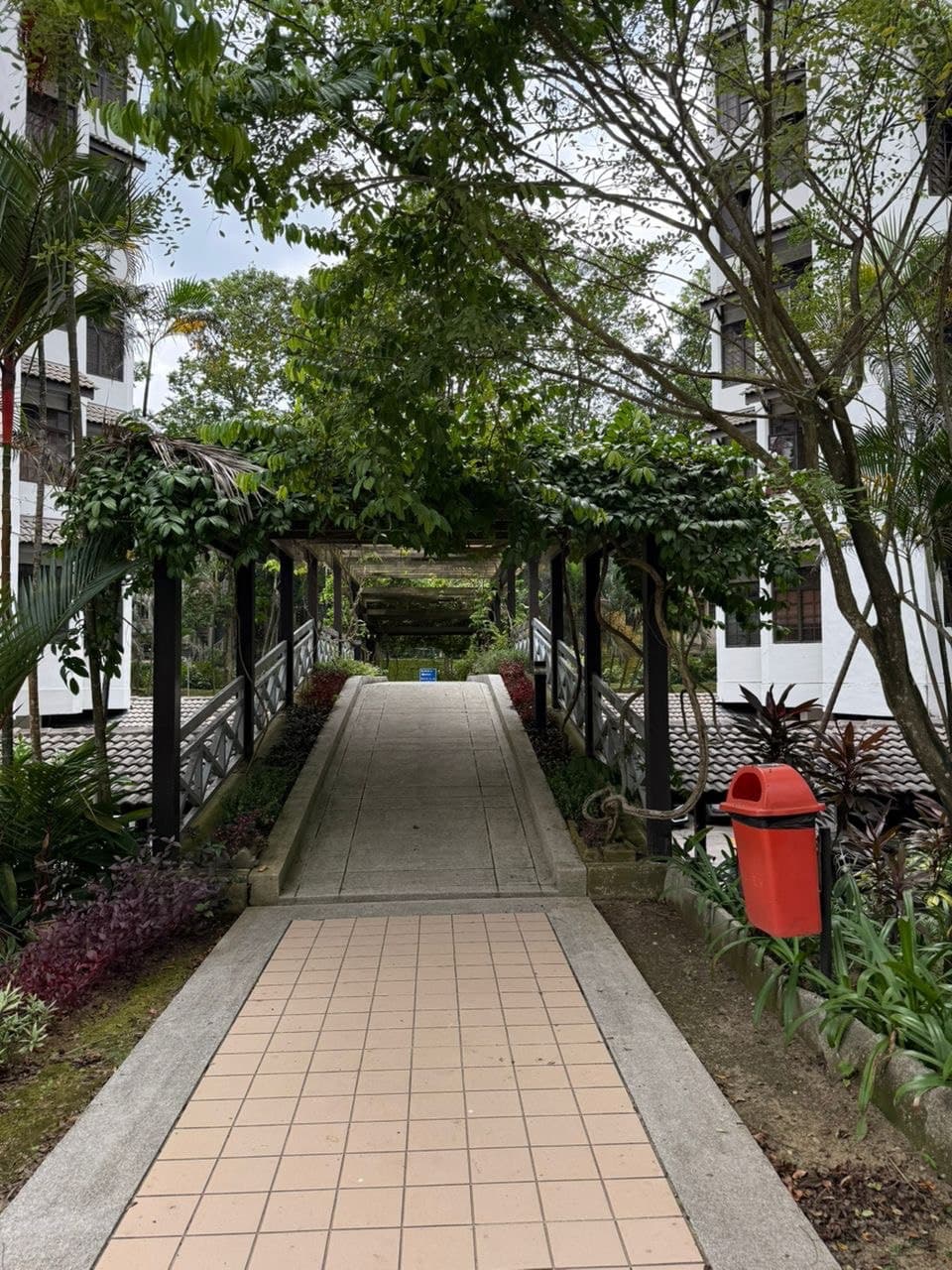 Condominium Taman Pelangi 14