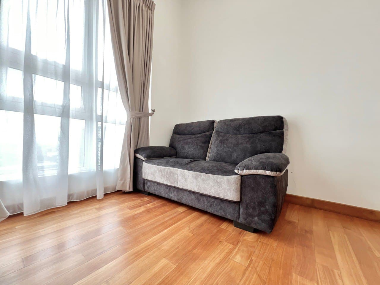 Condominium TRI-TOWER 10