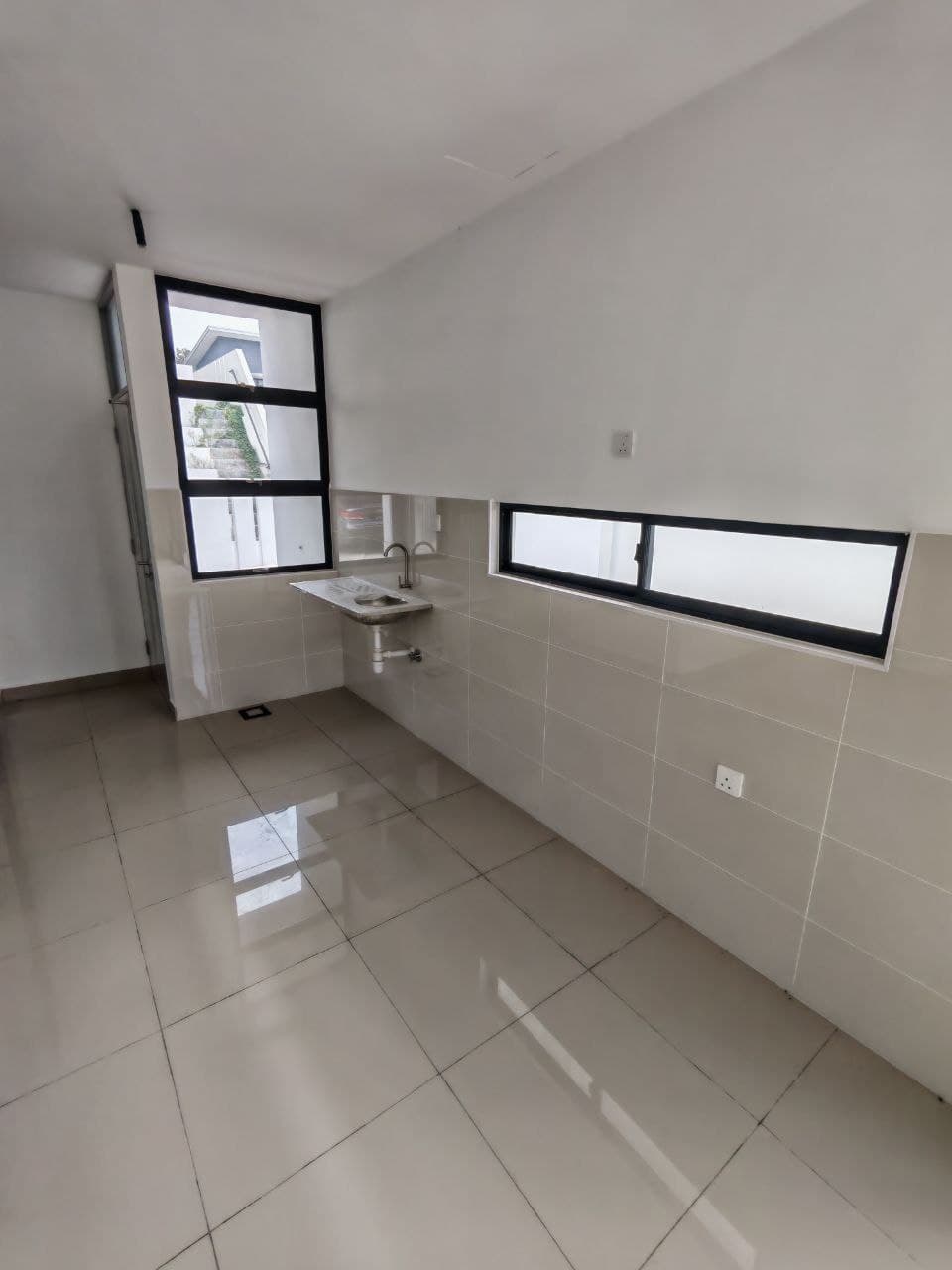 2 Storey Terrace House Ponderosa Callista, Molek 6