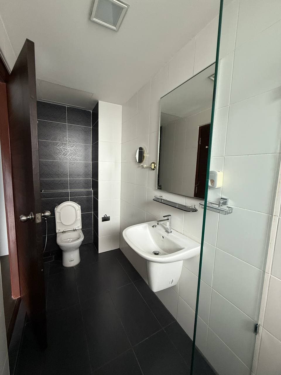 Apartment V Summer JB 9