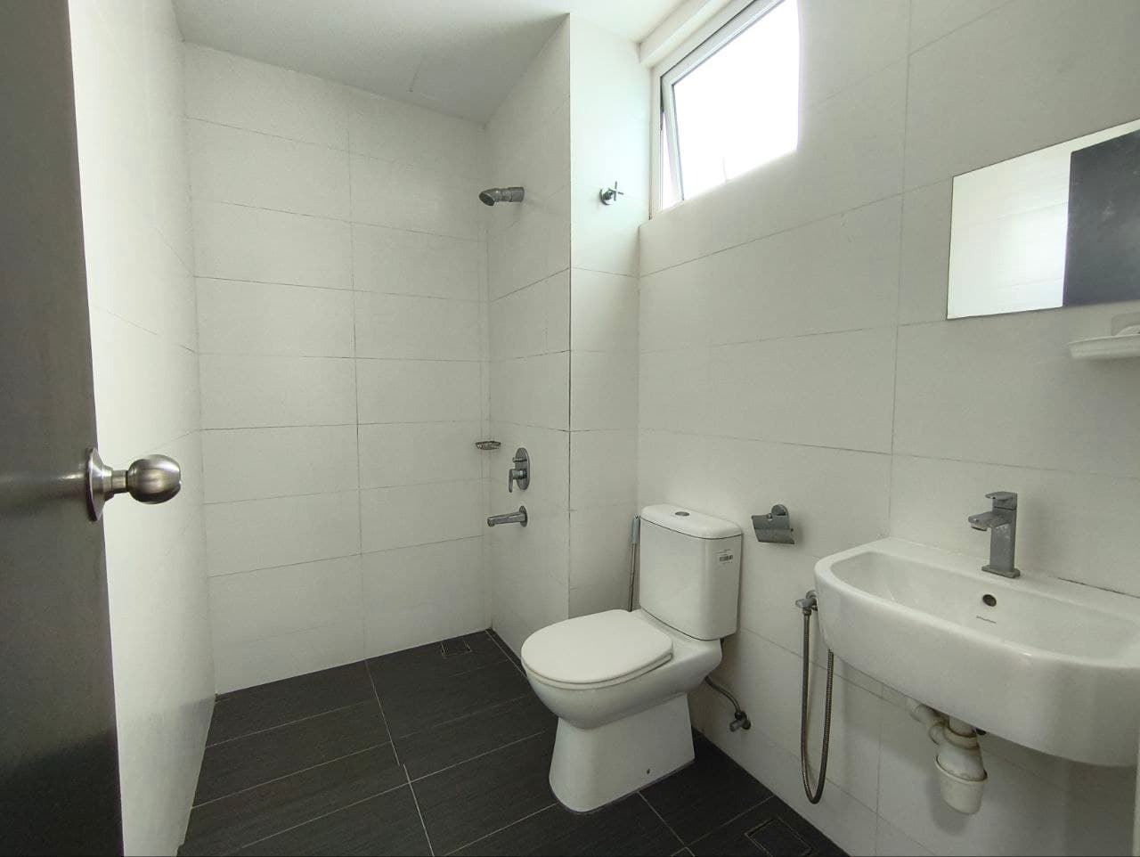 Condo Meldrum Heights 11