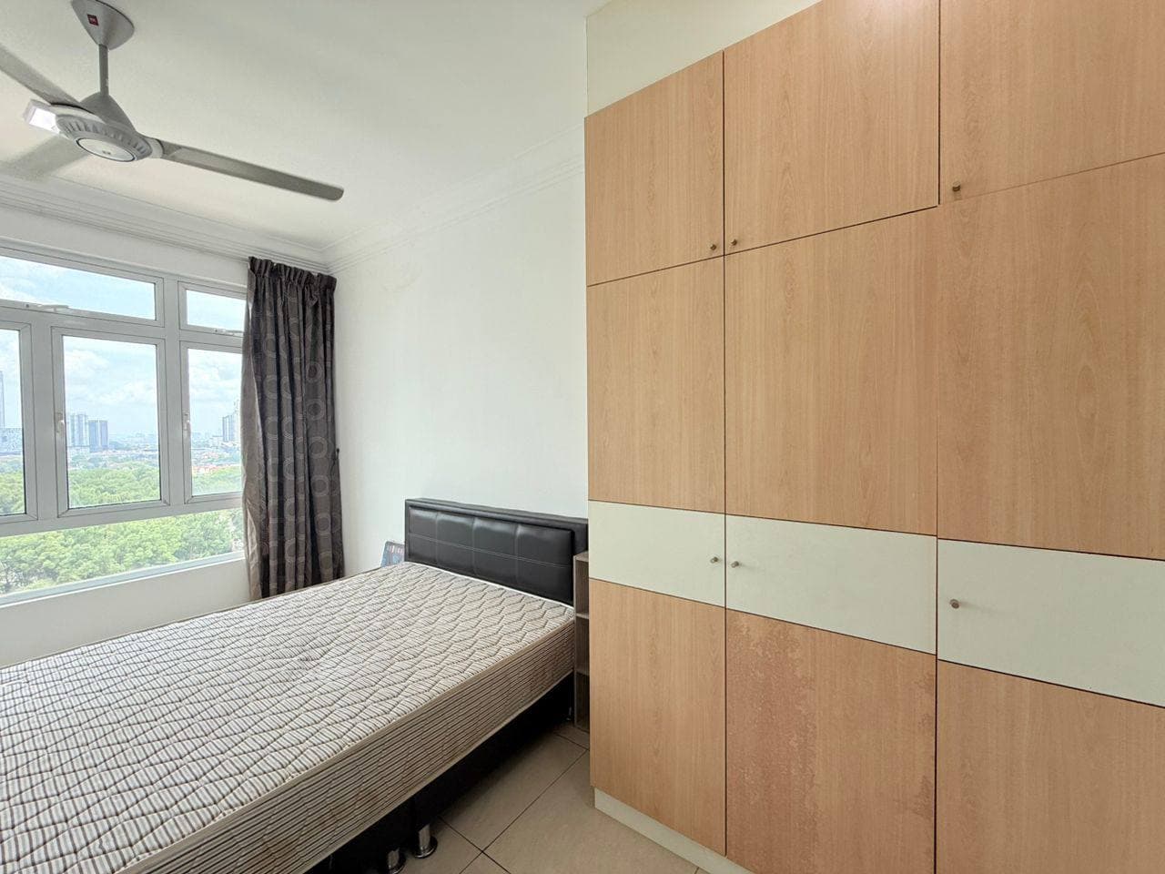 Condo Golden Sands Seaview 3