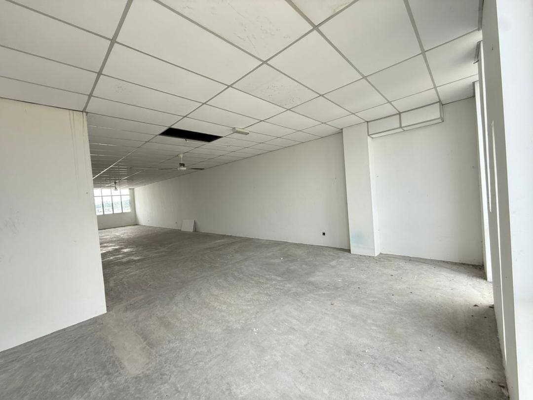 4 Storey Shoplot with Lift Kota Putri 5