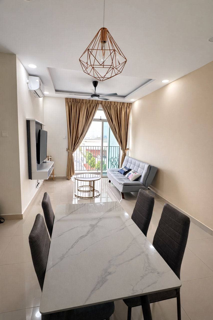 Condominium Tampoi 2