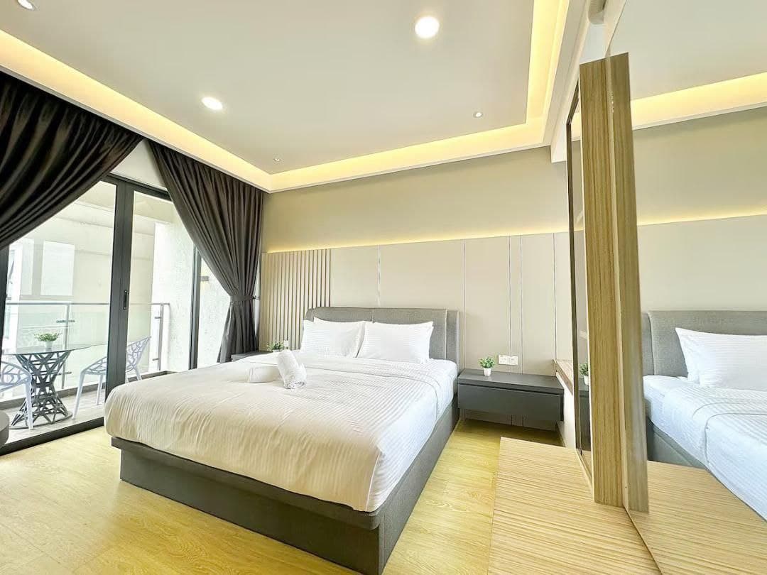Condo Royal Strand @ Country Garden Danga Bay 5
