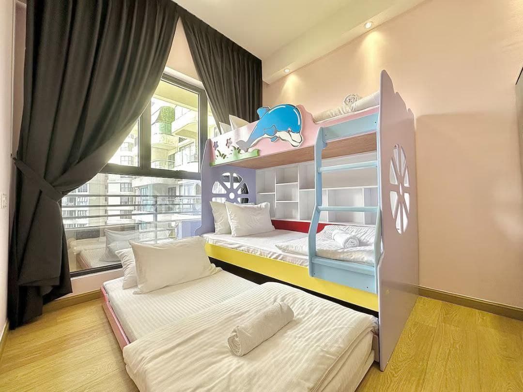 Condo Royal Strand @ Country Garden Danga Bay 10