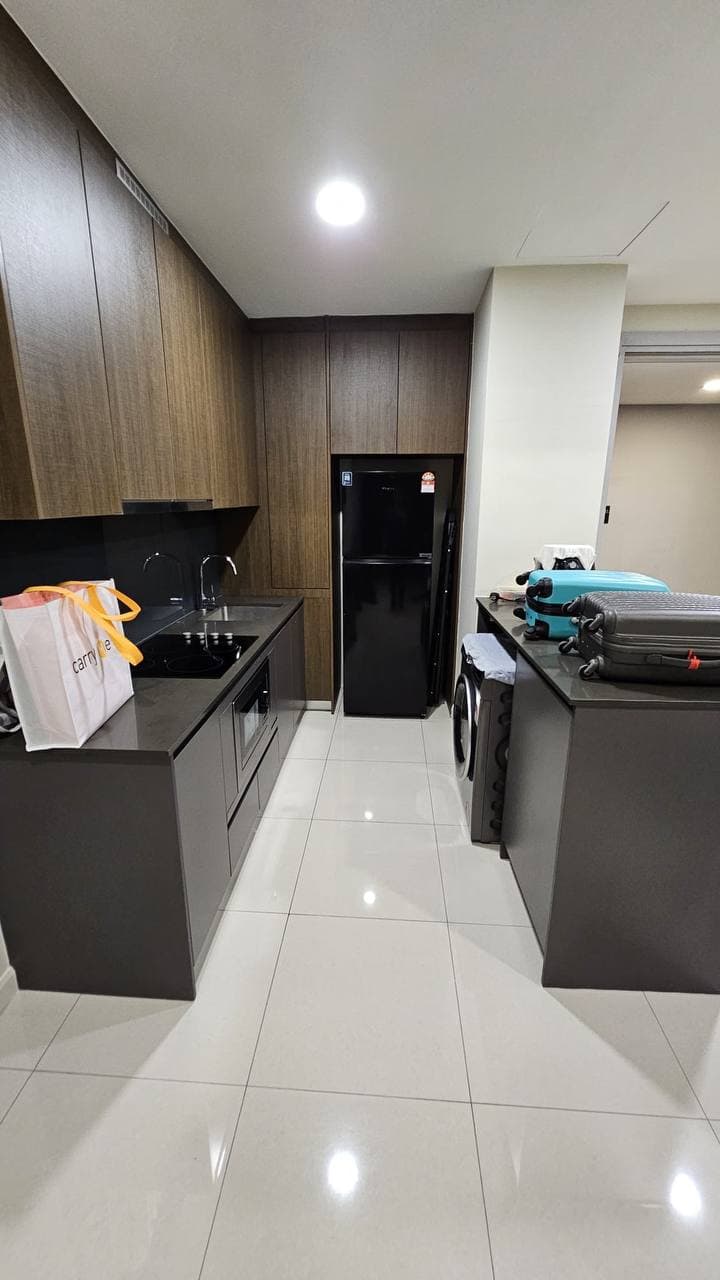 Condo Grand Medini 8